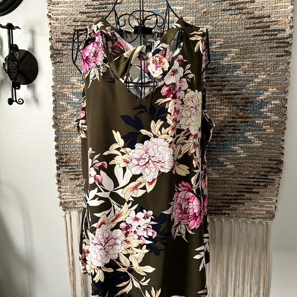 7th avenue Tops - 7th Avenue NY&C Floral Sleeveless Top- Green and Pink